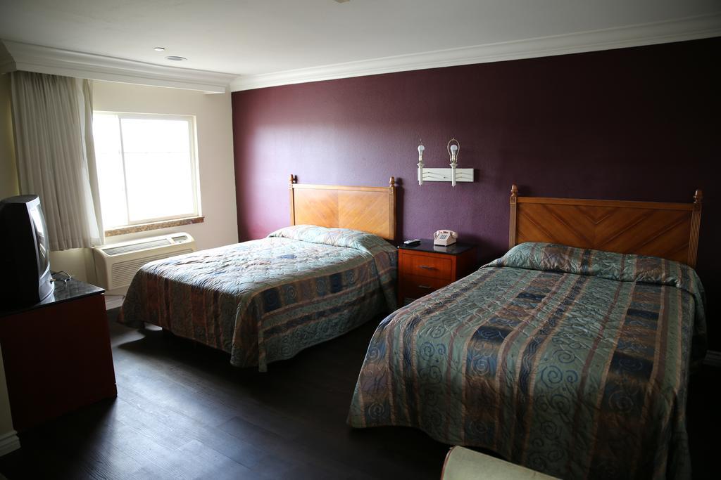 Chateau Inn & Suites Downey Exteriör bild