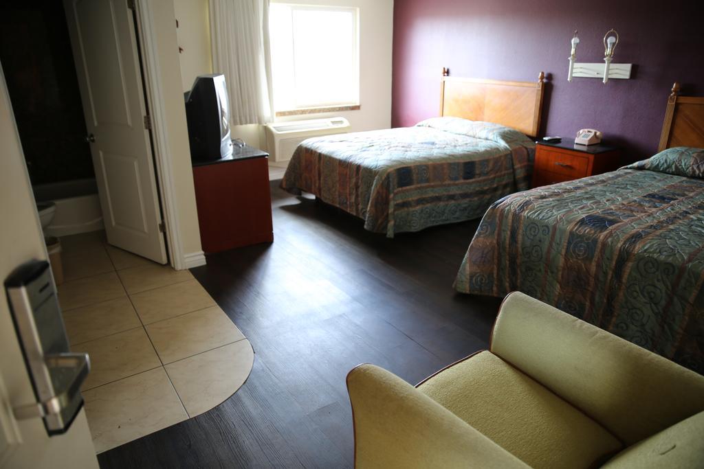 Chateau Inn & Suites Downey Exteriör bild