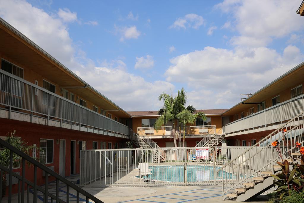 Chateau Inn & Suites Downey Exteriör bild