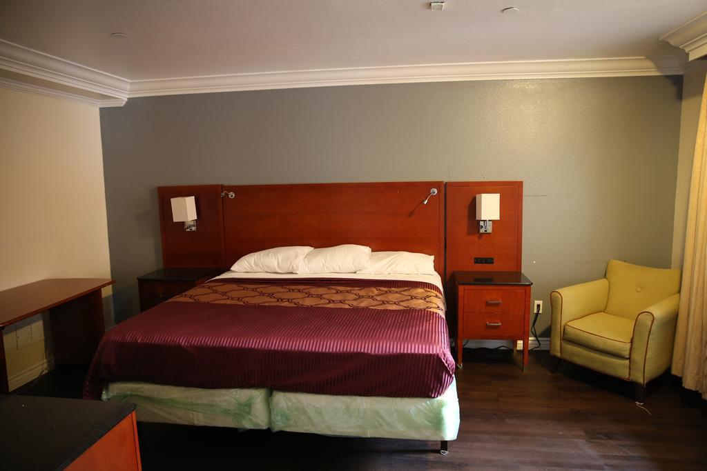Chateau Inn & Suites Downey Exteriör bild